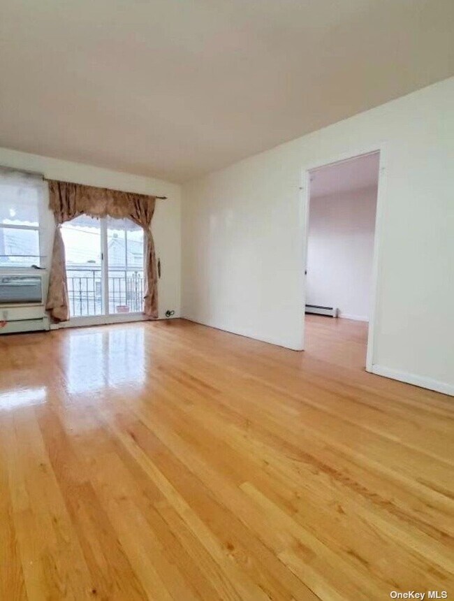 Foto del edificio - 110-35 15th Ave
