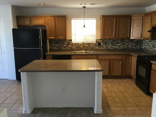 Foto del edificio - 3833 Oasis Springs Rd NE