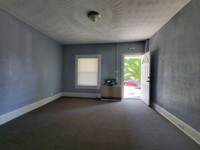 Foto del edificio - 1334 Dartmouth St