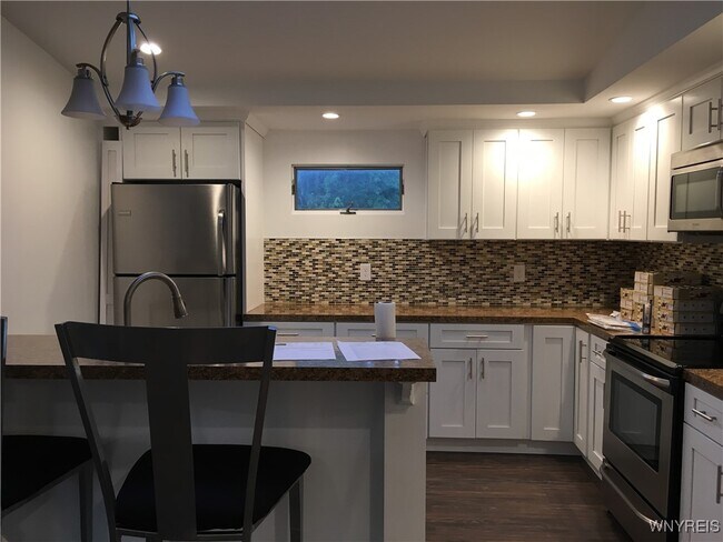 Foto del edificio - 791 Campbell Blvd