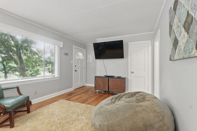 Foto del edificio - 239 W Lemly St