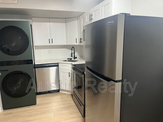 Building Photo - 4160 Folsom Ave