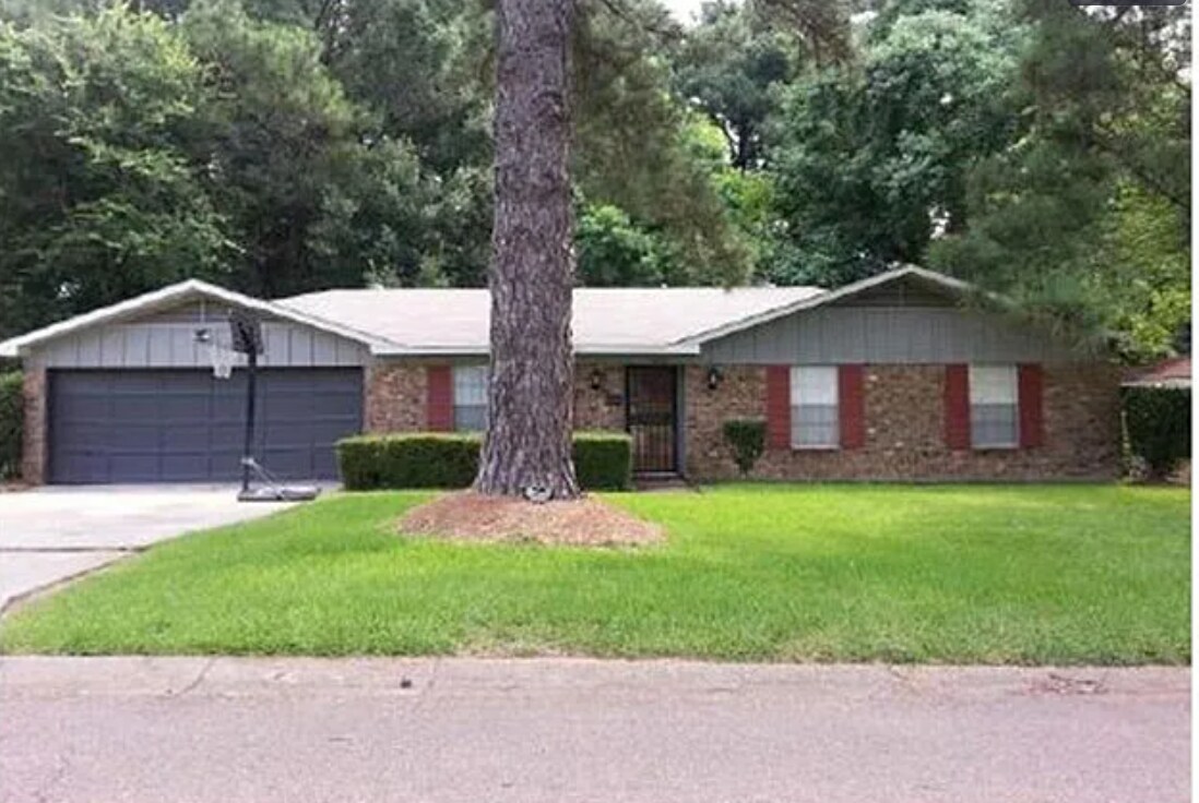 1852 Smallwood St, Jackson, MS 39212 House Rental in Jackson, MS