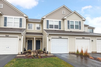 Building Photo - 708 Woodewind Dr
