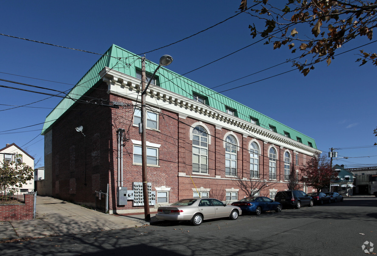 Building Photo - James T. Kirk Gardens