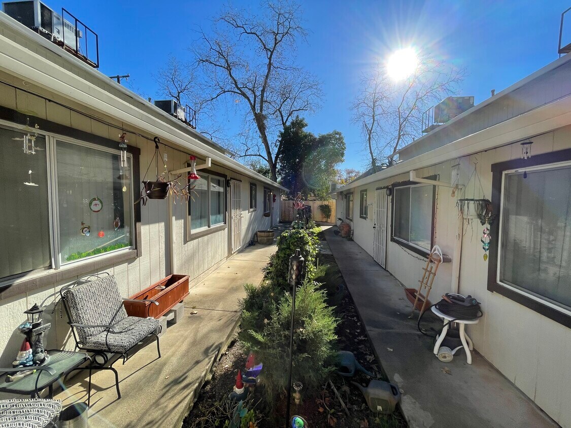 Primary Photo - 2173 California St