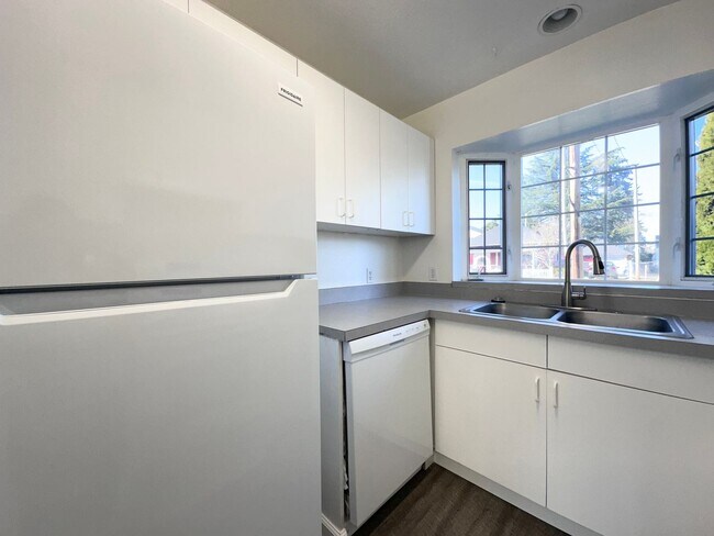 Foto del edificio - Newly Remodeled 2 bd 1.5 ba in Gladstone, ...