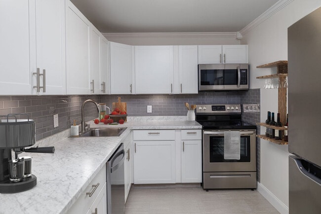 Building Photo - Briarwood House Apartments