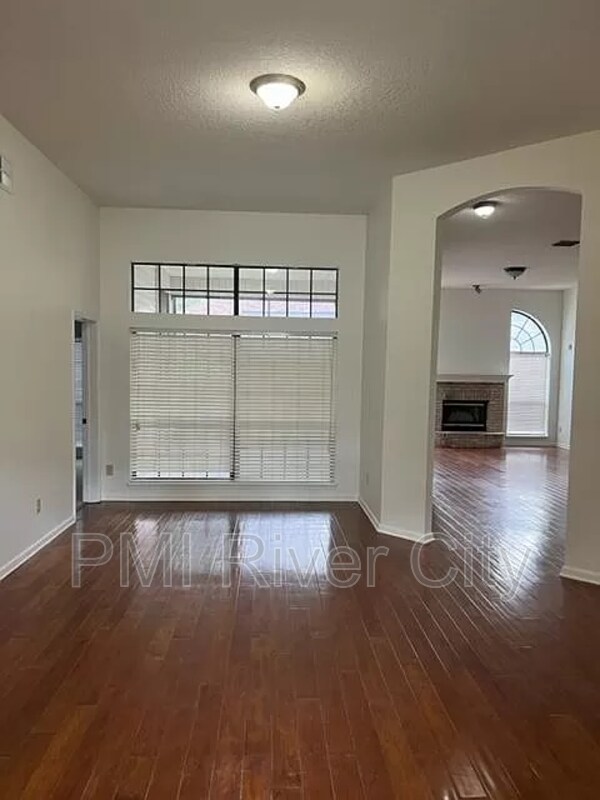 Building Photo - 13056 Clearbrook Ct
