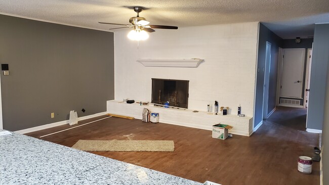 Building Photo - 3113 Northridge Dr