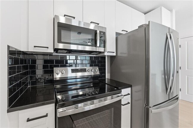 Foto del edificio - 3324 Peachtree Rd NE