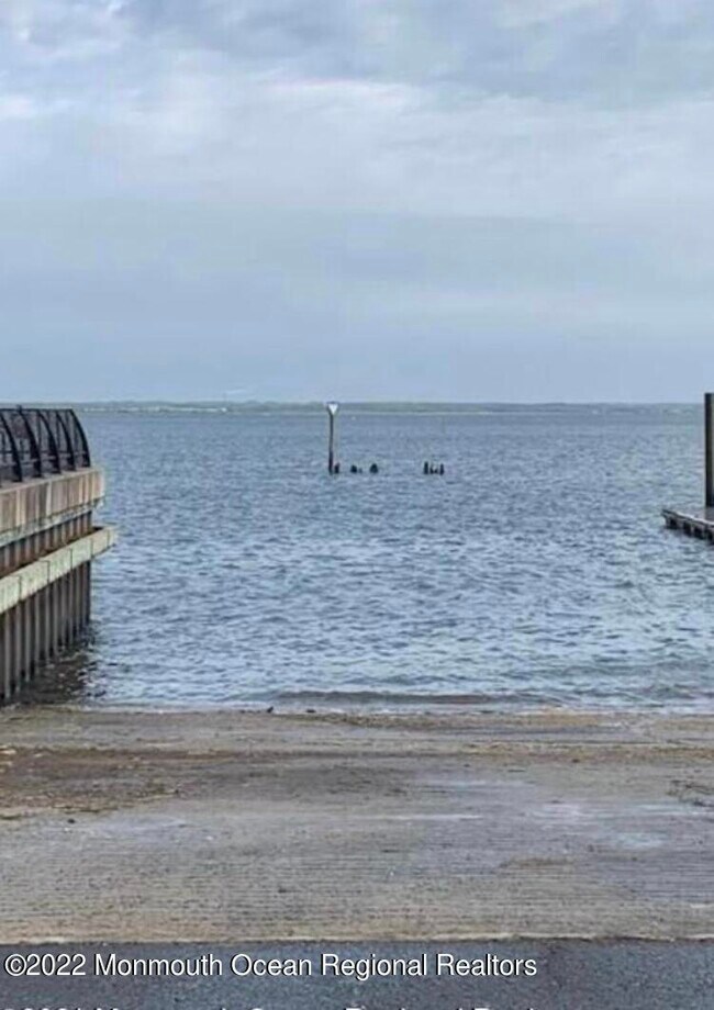 Building Photo - 72 Broad St