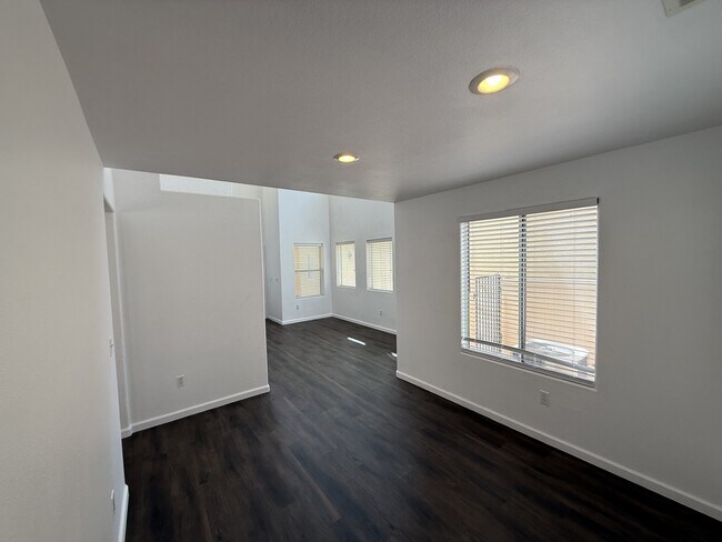 Foto del edificio - 5661 Bonds Flat St