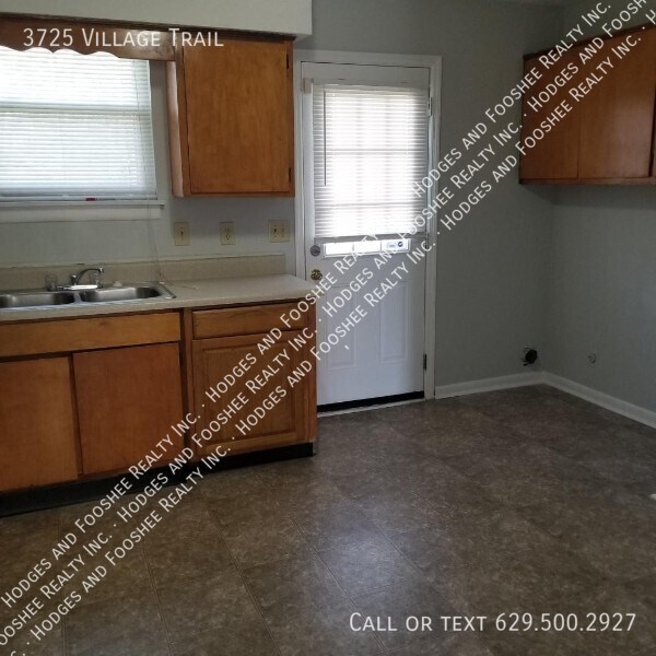 Building Photo - Affordable Near Briley Parkway