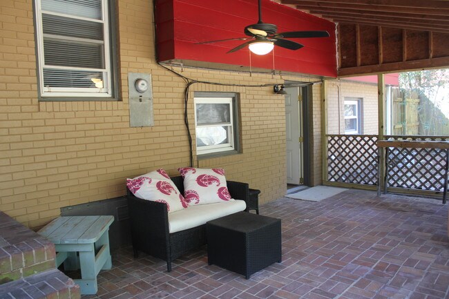 Foto del edificio - 4947 Pine St