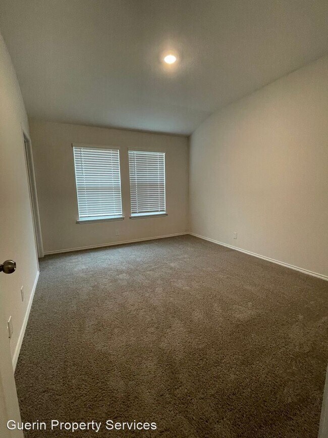 Foto del edificio - 3 br, 2 bath House - 144 Hogans Alley