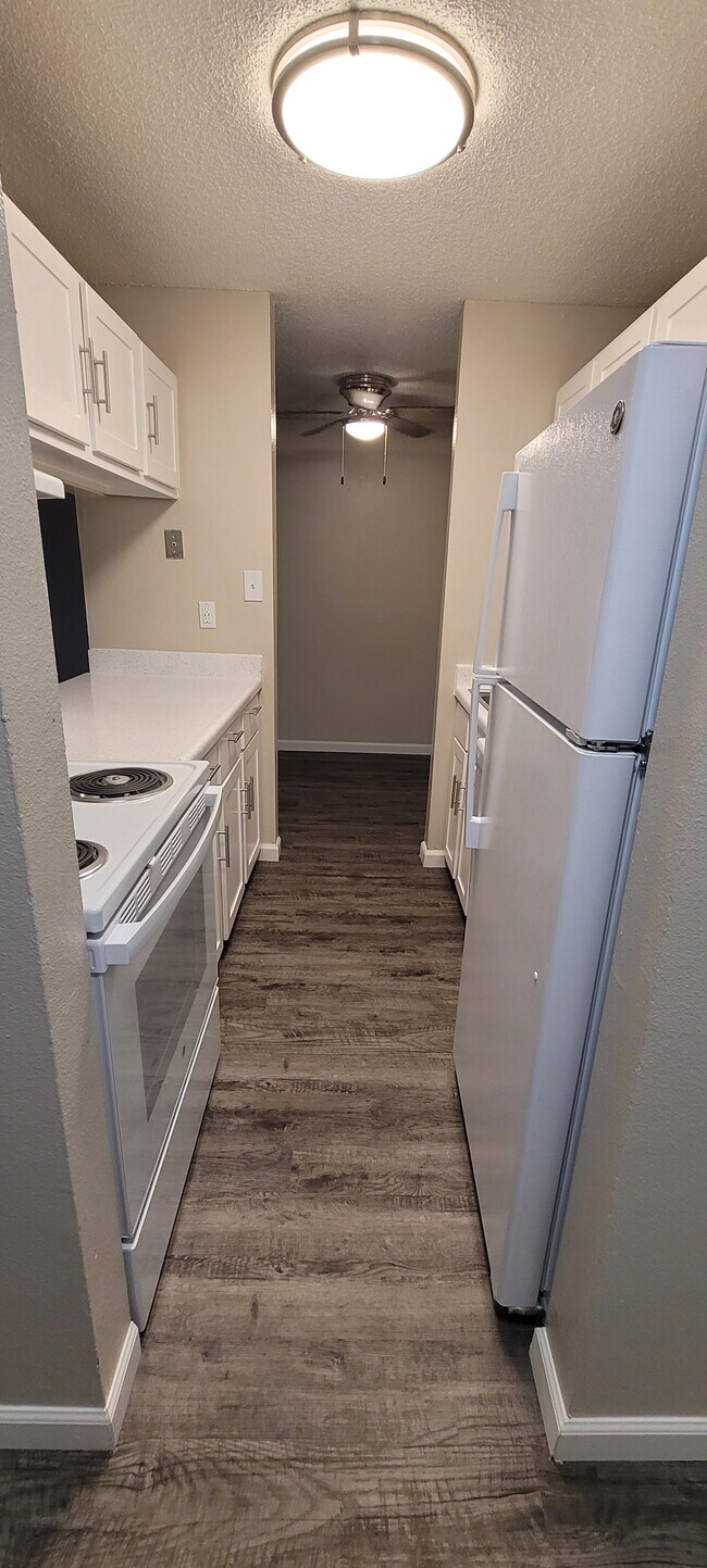 Peak View 1205 S Chelton Rd Colorado Springs, CO Apartments for