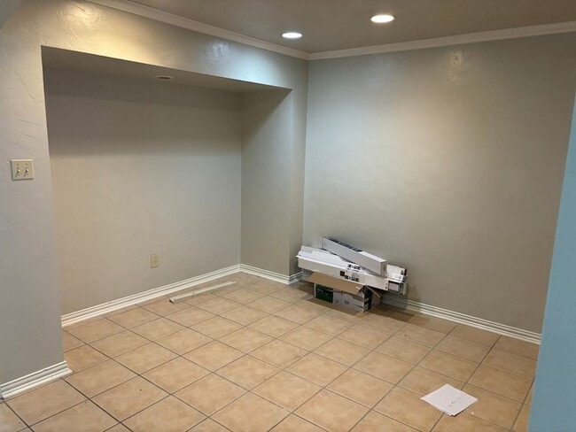 Building Photo - 1107 3rd St