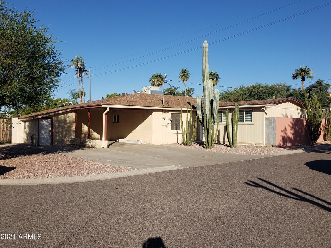 1701 E Ocotillo Rd Unit 7, Phoenix, AZ 85016 Room for Rent in Phoenix