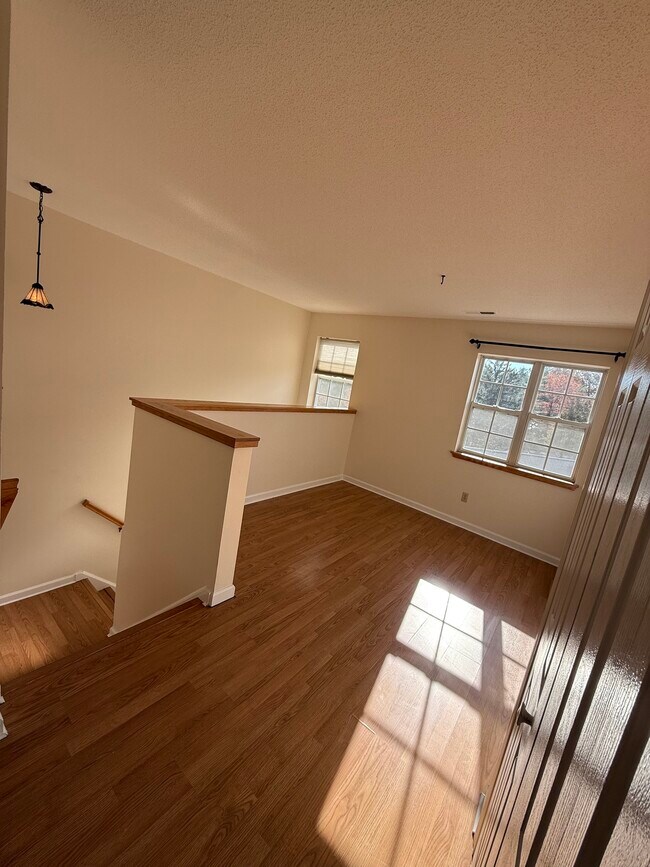 Foto del edificio - 504 Water Course Row