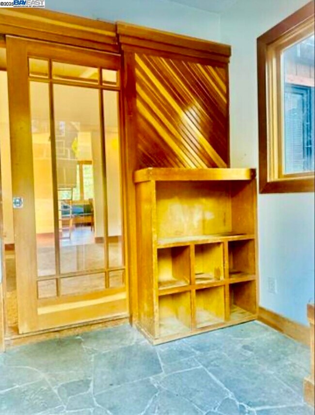 Foto del edificio - 13273 Sierra Dr W