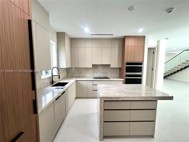 Foto del edificio - 7850 SW 67th Ave