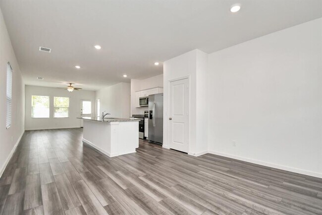 Foto del edificio - 13527 Harefield Holw Trl