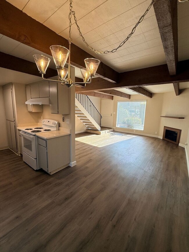 Building Photo - 1411 27th St