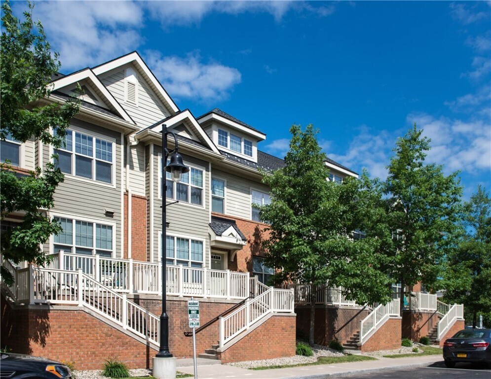 Foto principal - 310 Exchange Blvd