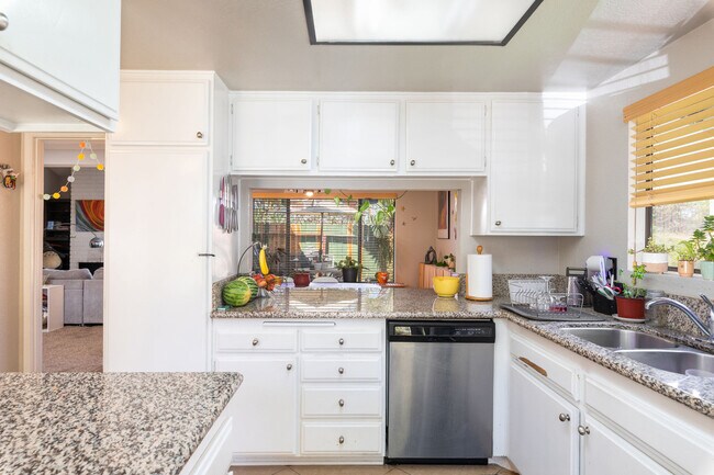 Foto del edificio - 6571 Carioca Ln