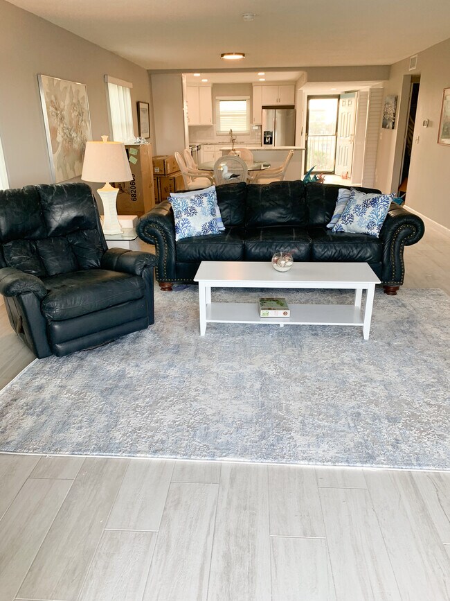 Sala de estar - 9825 Harrell Ave