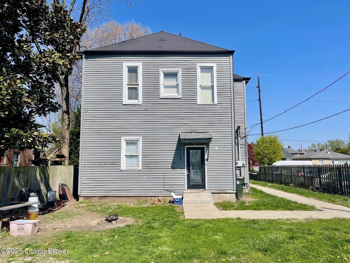 Building Photo - 1308 E Main St