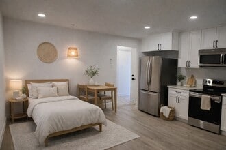 Building Photo - 5502 Circlegate Dr