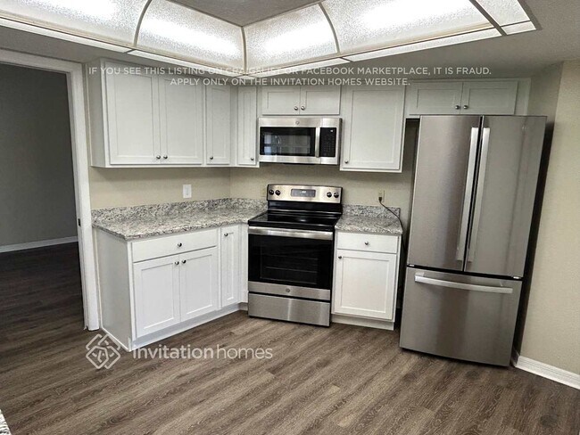 Foto del edificio - 22440 Tennyson Ave