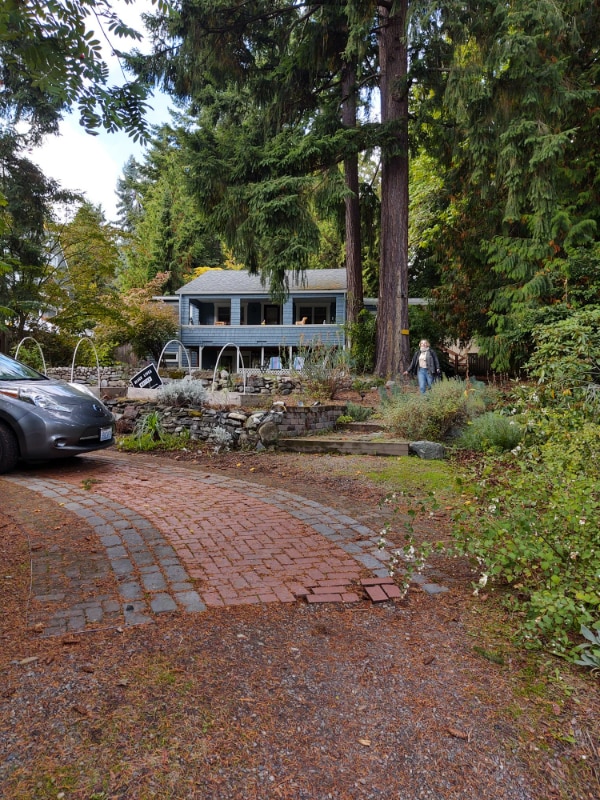 Photo - 9727 Lake Shore Blvd NE Apartment