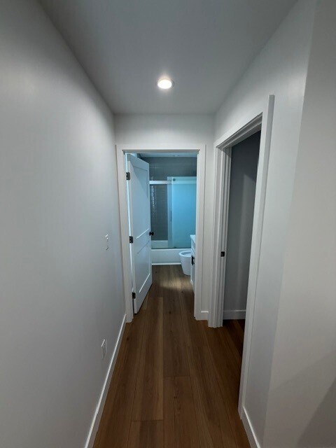 Foto del edificio - 724 1/2 E 81st St