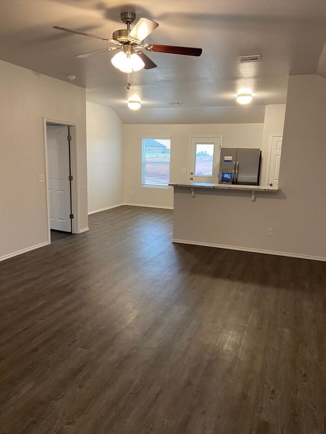 Building Photo - Available Now | Charming 3-Bedroom, 2-Bath Home in Tuttle