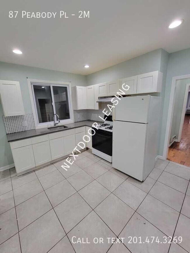 Building Photo - 87 Peabody Pl