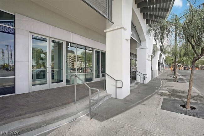 Building Photo - 150 S Las Vegas Blvd