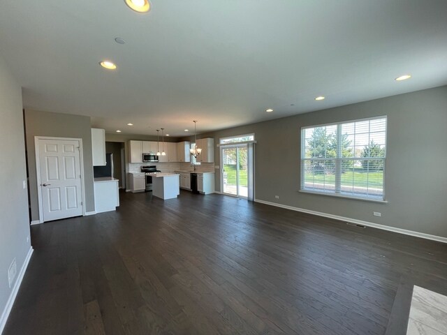 Building Photo - 5776 Chatham Dr