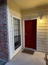 Building Photo - 9601 Forest Ln