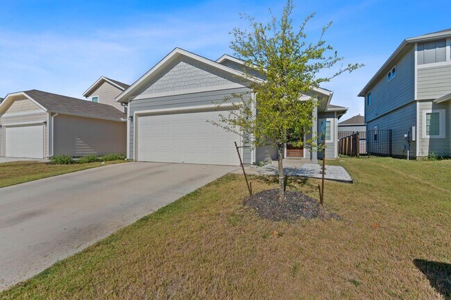 Building Photo - 10800 Blacket Dr