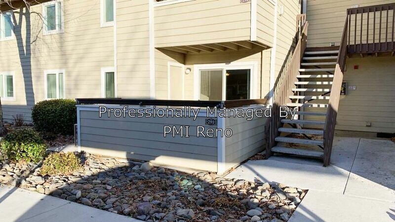 Primary Photo - 555 E Patriot Blvd