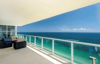 Building Photo - 16699 Collins Ave