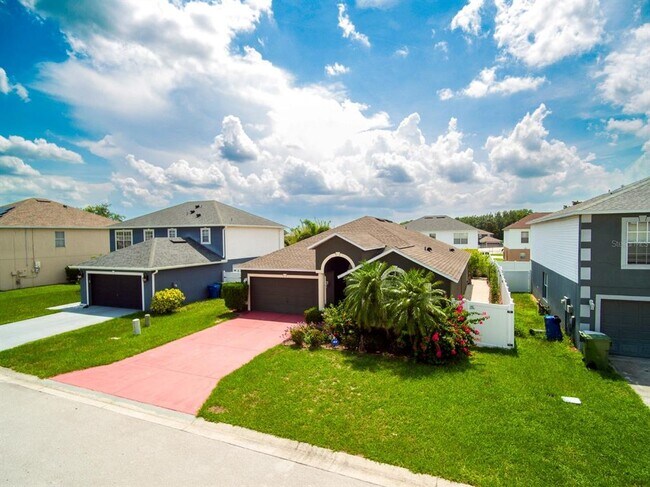 Foto del edificio - 5545 Bess Ln
