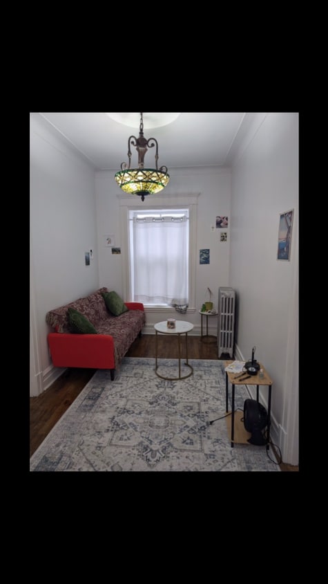 Primary Photo - 2077 Rue Tupper