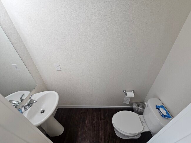 Foto del edificio - 9378 Timberlake Loop
