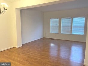 Building Photo - 4080 Fountainside Ln