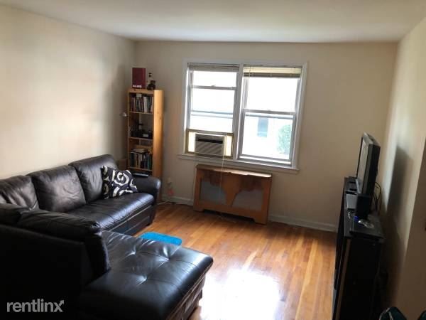 Building Photo - 33 E Grand St