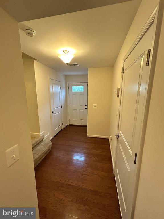 Building Photo - 6170 Willow Pl